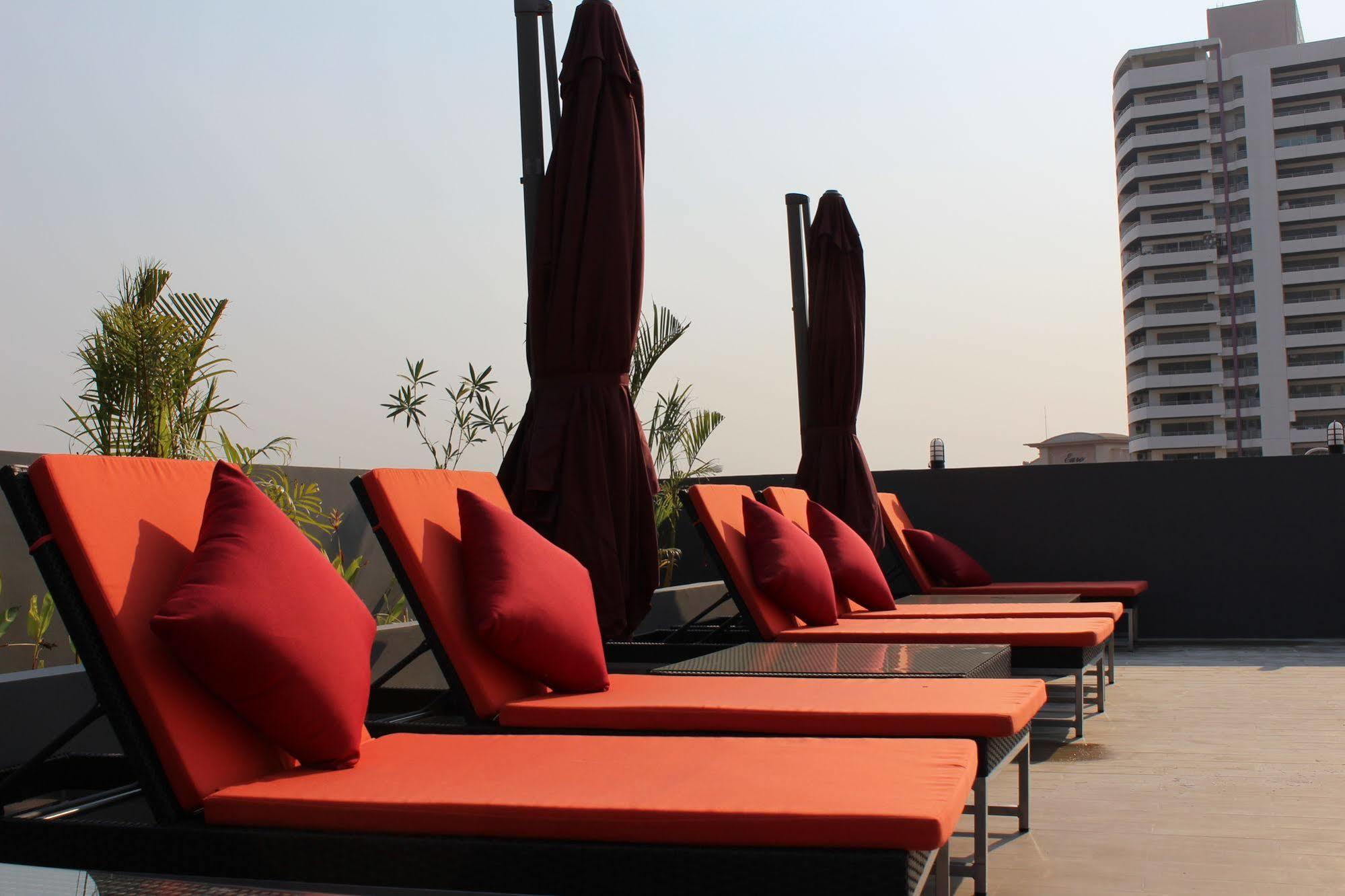 Nova Express Pattaya Hotel מראה חיצוני תמונה